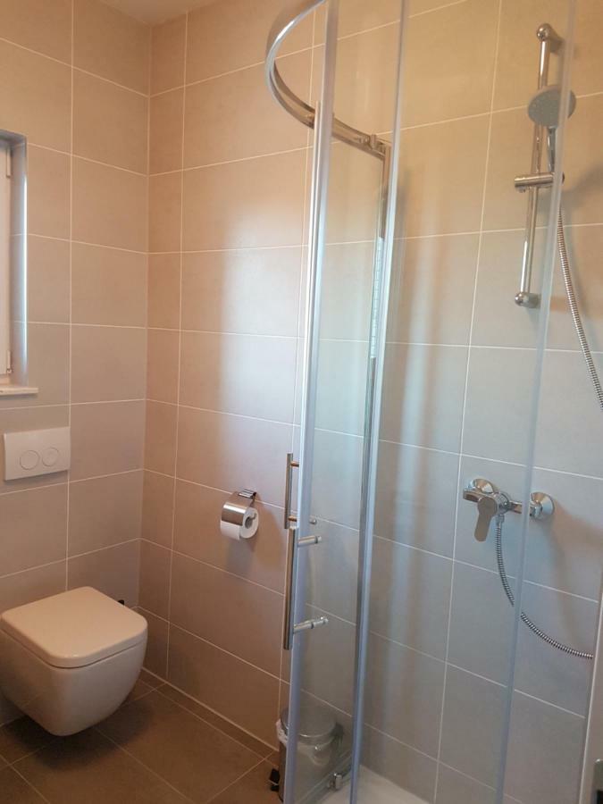 Apartment Aria Exclusive เพทรอซาเน ภายนอก รูปภาพ